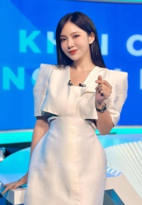 Nguyễn-Tú-Linh-นางแบบเรียบร้อย