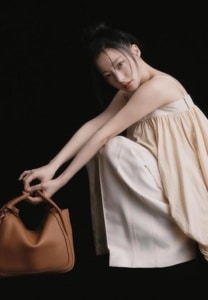 ซงฮายุน-(Song-Ha-Yoon)-ถ่ายแบบ