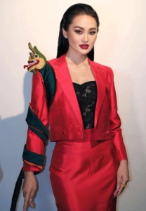 ปาเย็งซา-ลอ-(Payengxa-Lor)-นางแบบ