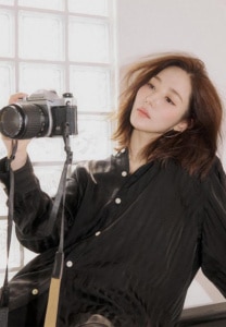 พัก-มิน-ย็อง ถ่ายรูป