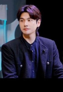 อี-อี-คย็อง-เสื้อสูท